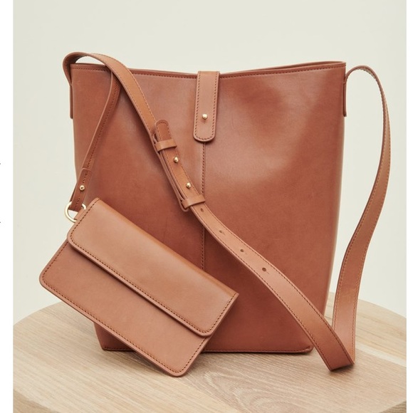 Jenni Kayne Handbags - Jenni Kayne Congac Leather Bucket Bag with Wristlet